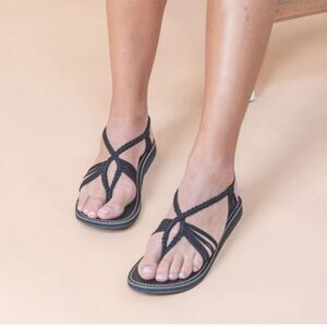 Plaka hand woven sandals